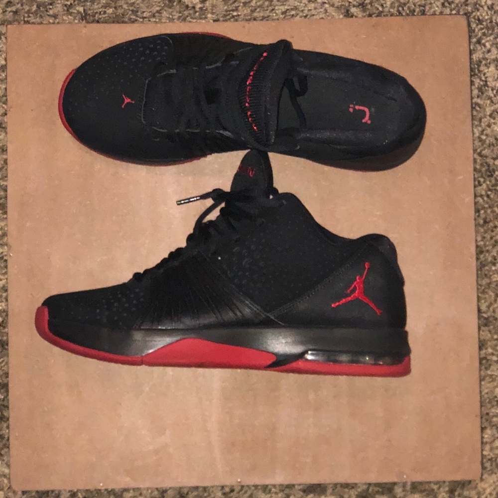 Men’s Jordan’s size 9 black and red